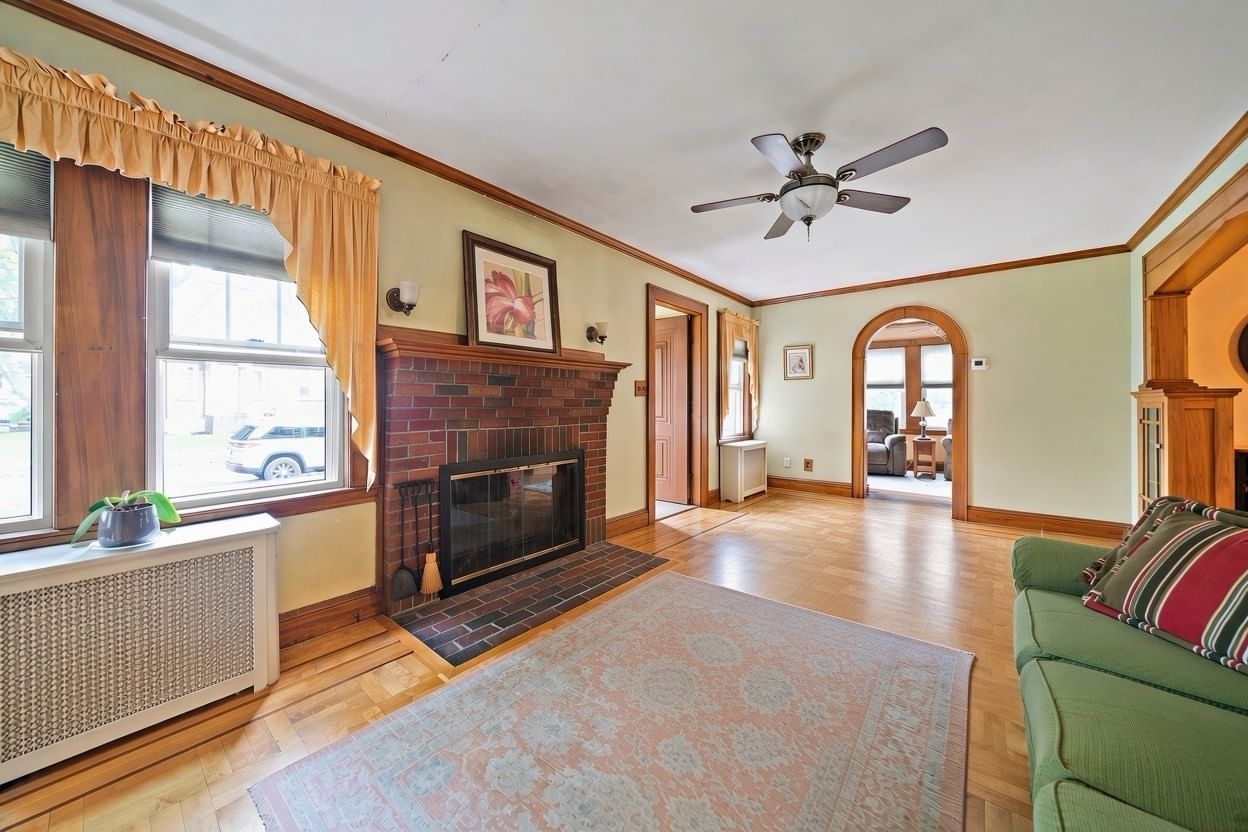 37 Theresa Rd Quincy — Photo 8 of 38