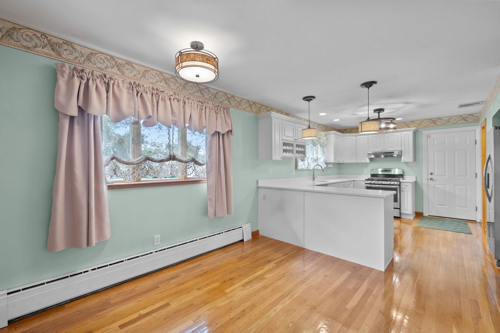 39 Adams Ave North Andover — Photo 7 of 29