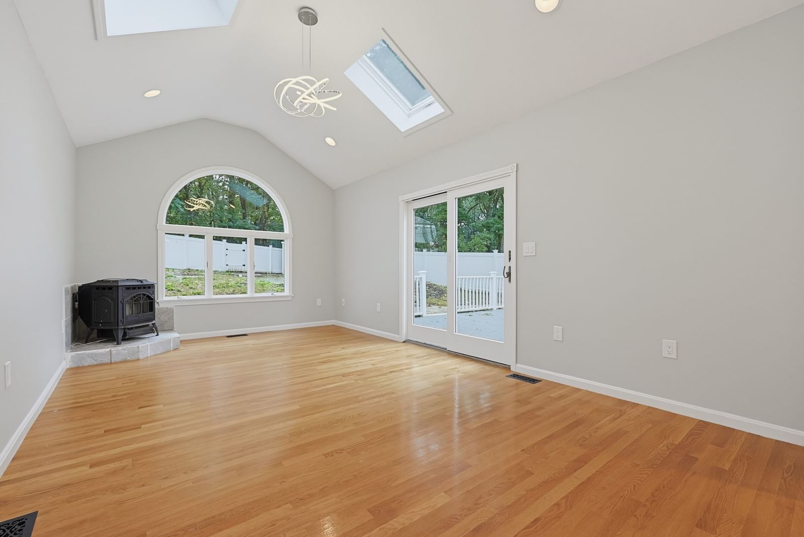 29 Sunnyside Rd Lynn — Photo 9 of 25