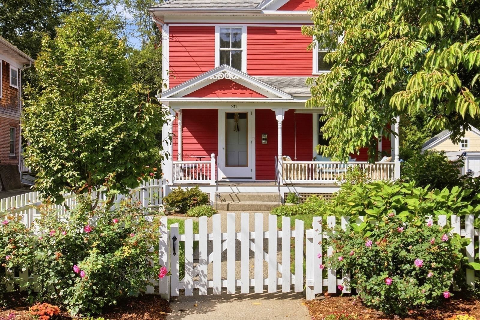 Property at 211 Crescent St, Northampton, MA 01060
