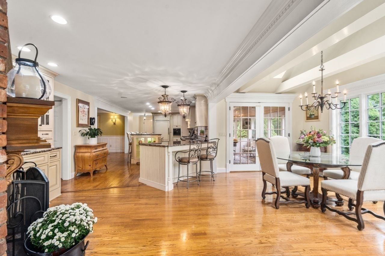 674 South Street Shrewsbury — Photo 7 of 42