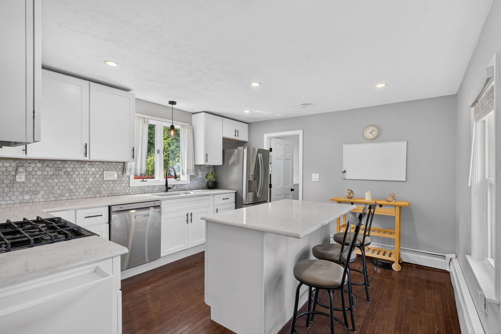 81 Littleton Rd Chelmsford — Photo 6 of 41