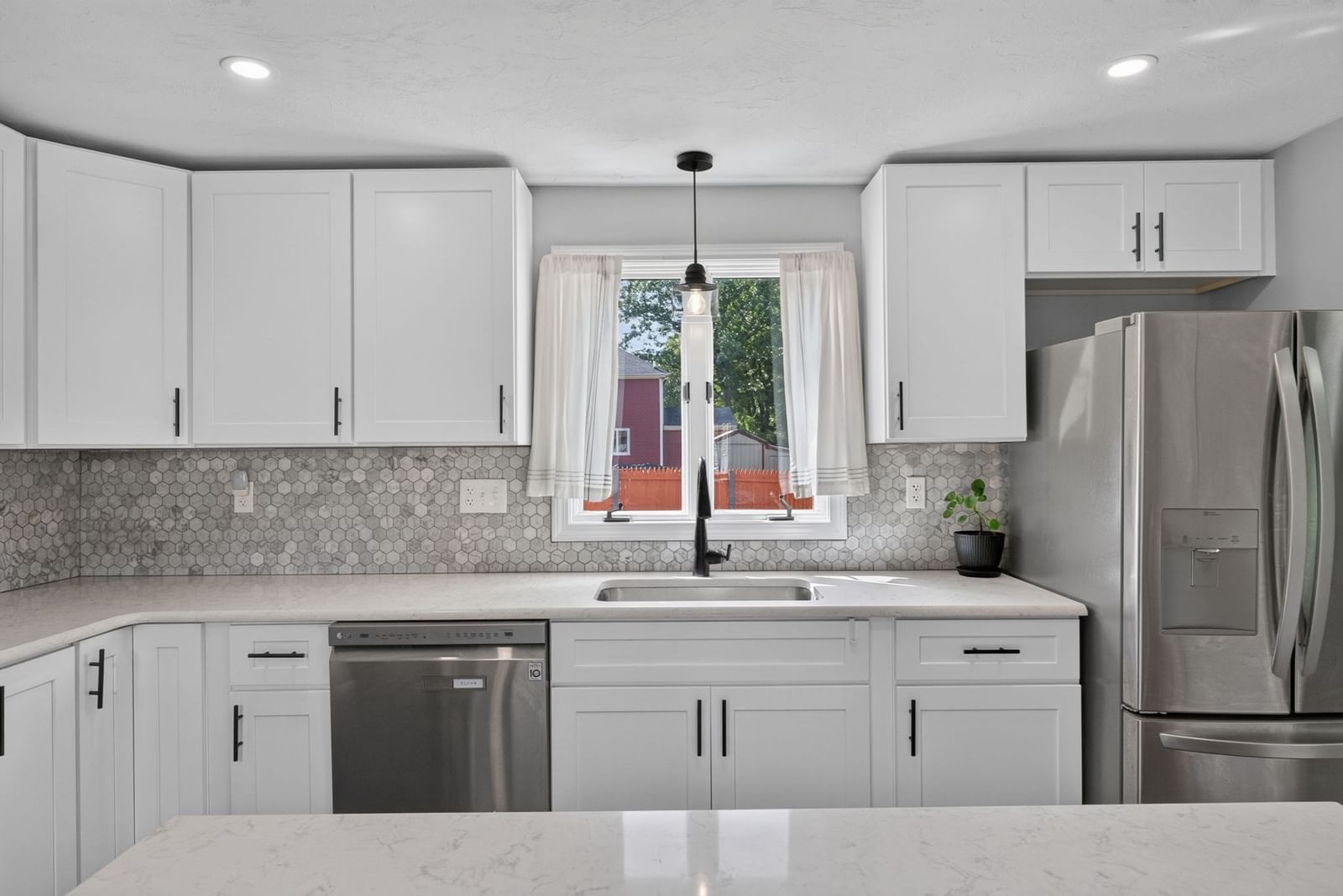 81 Littleton Rd Chelmsford — Photo 8 of 41