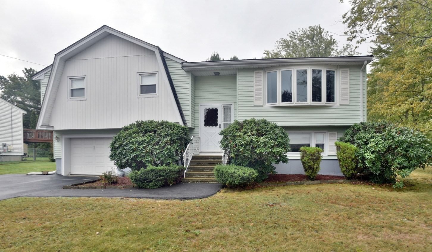 Property at 18 Delorenzo Dr, Randolph, MA 02368
