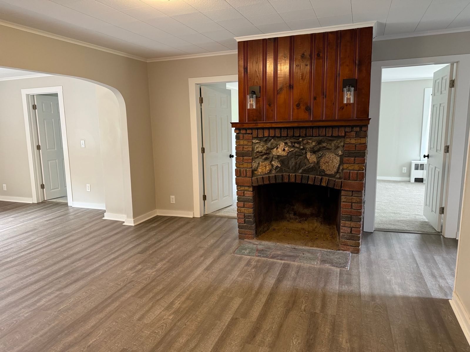 221 Aldrich Street Belchertown — Photo 7 of 30
