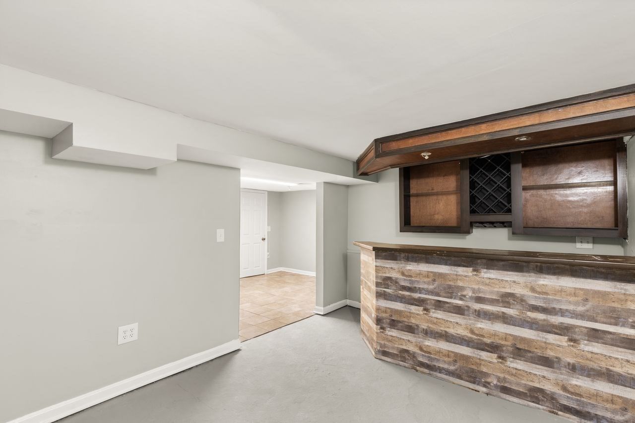 519 Turnpike St Easton — Photo 16 of 42