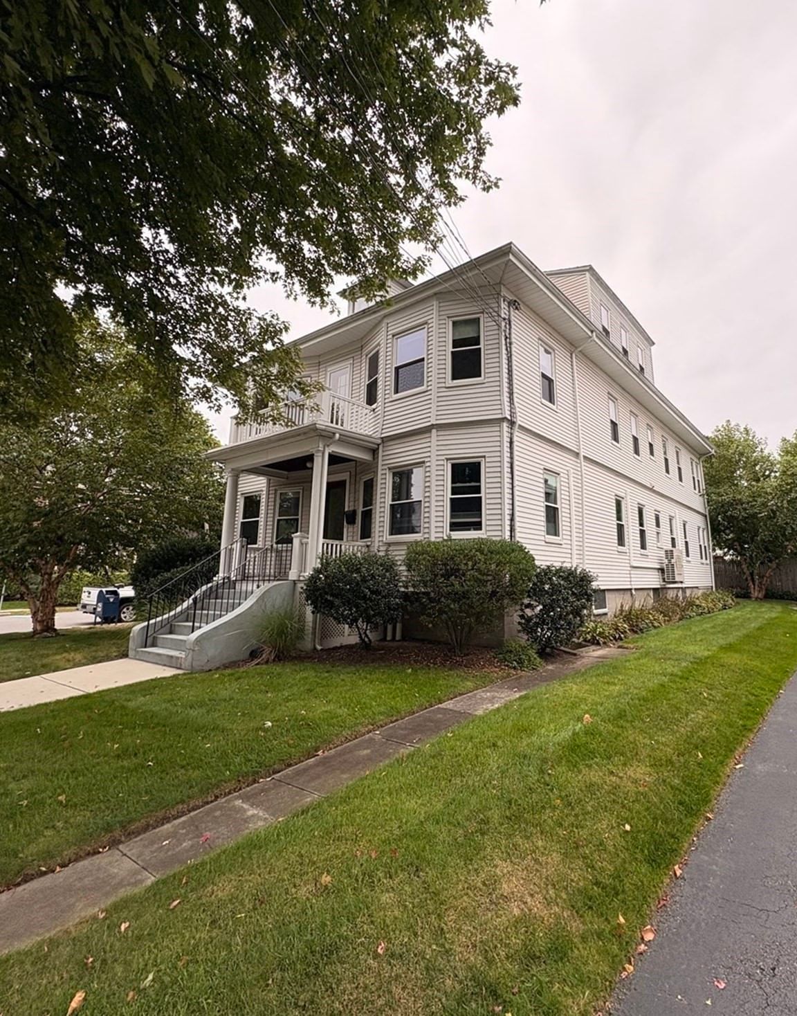340 School St Watertown — Photo 2 of 38