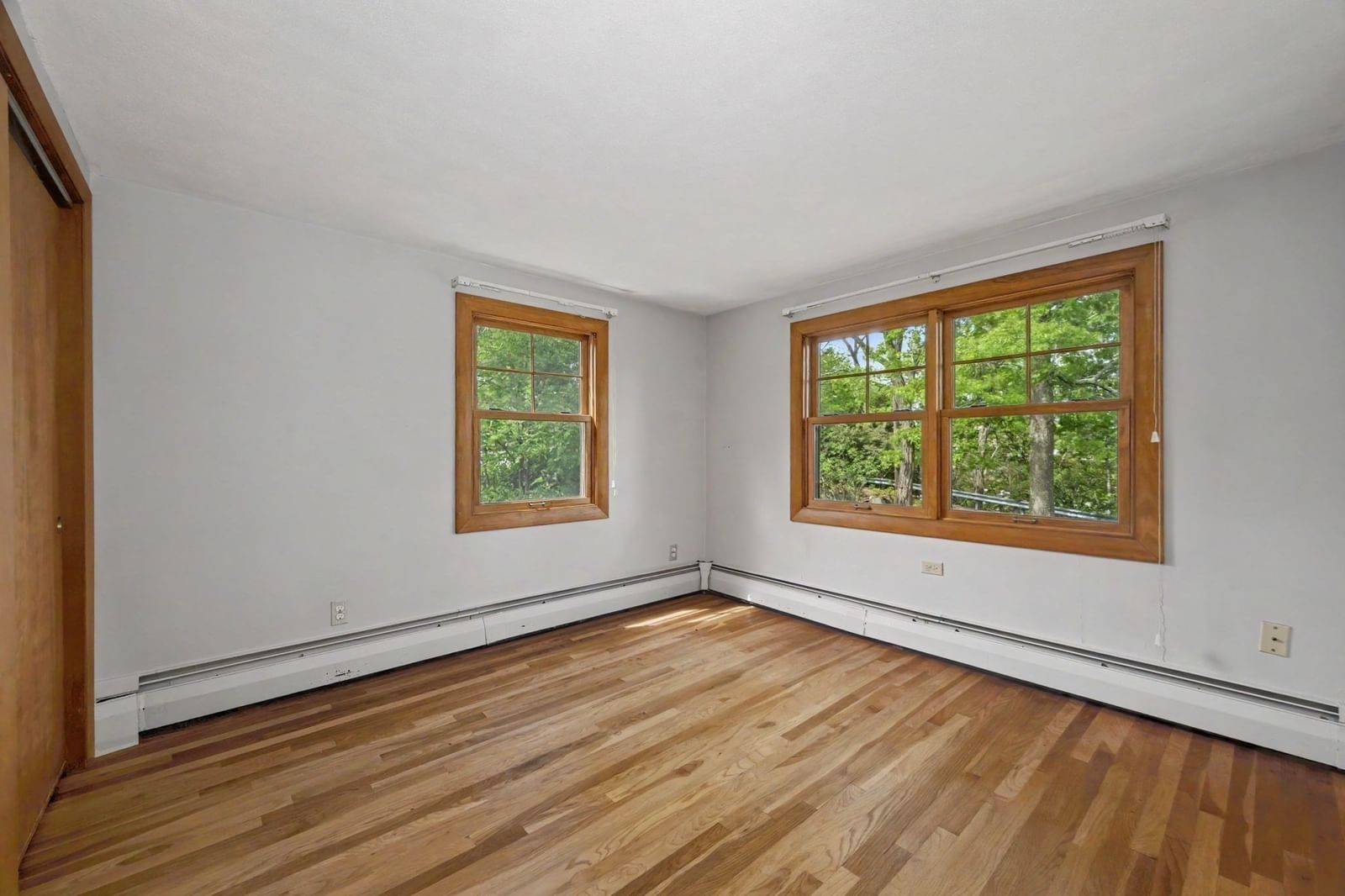 26 Arlington Road Burlington — Photo 14 of 23