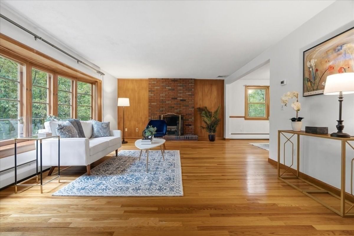 26 Arlington Road Burlington — Photo 5 of 23