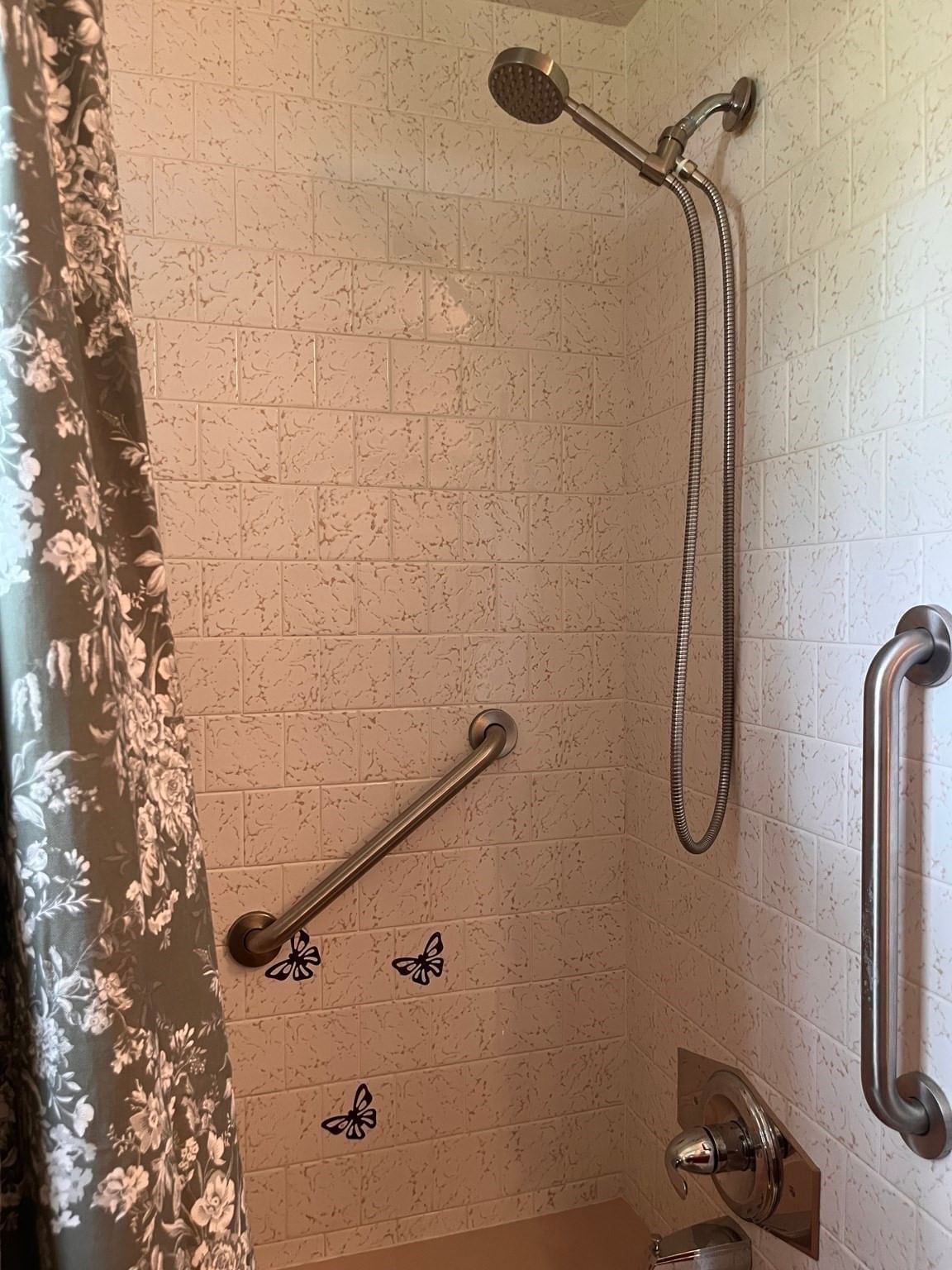 33 Rand Ave Attleboro — Photo 16 of 26