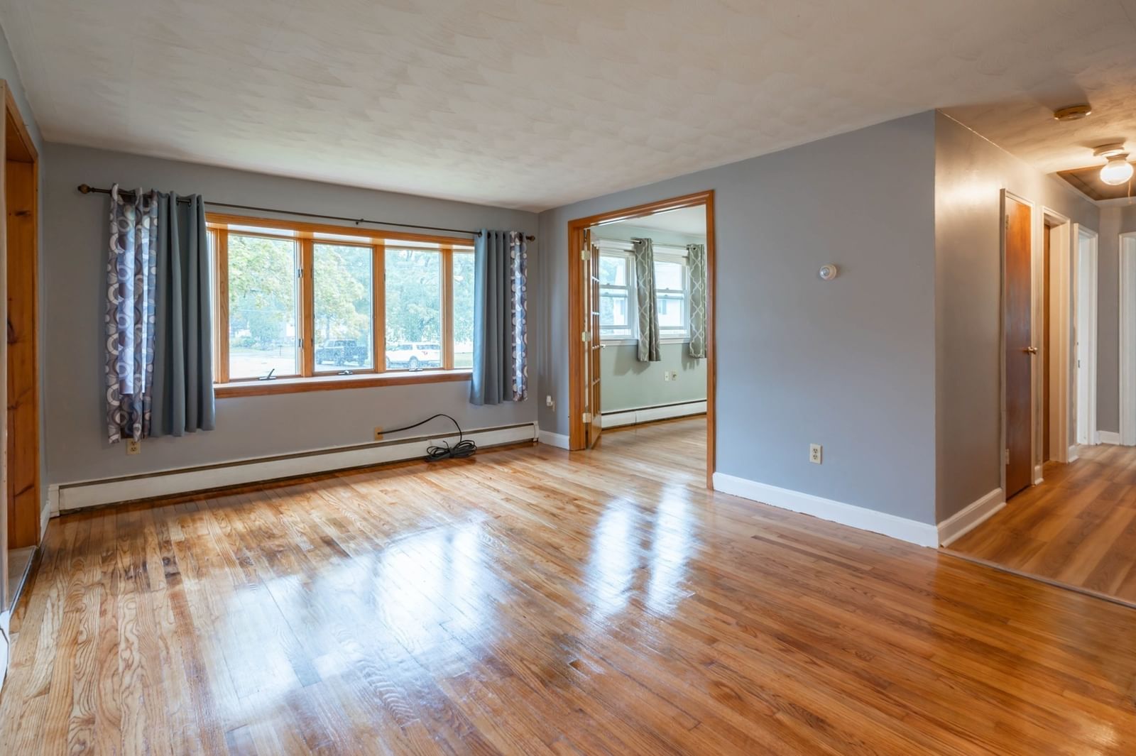 5 Martin Dr Billerica — Photo 3 of 35