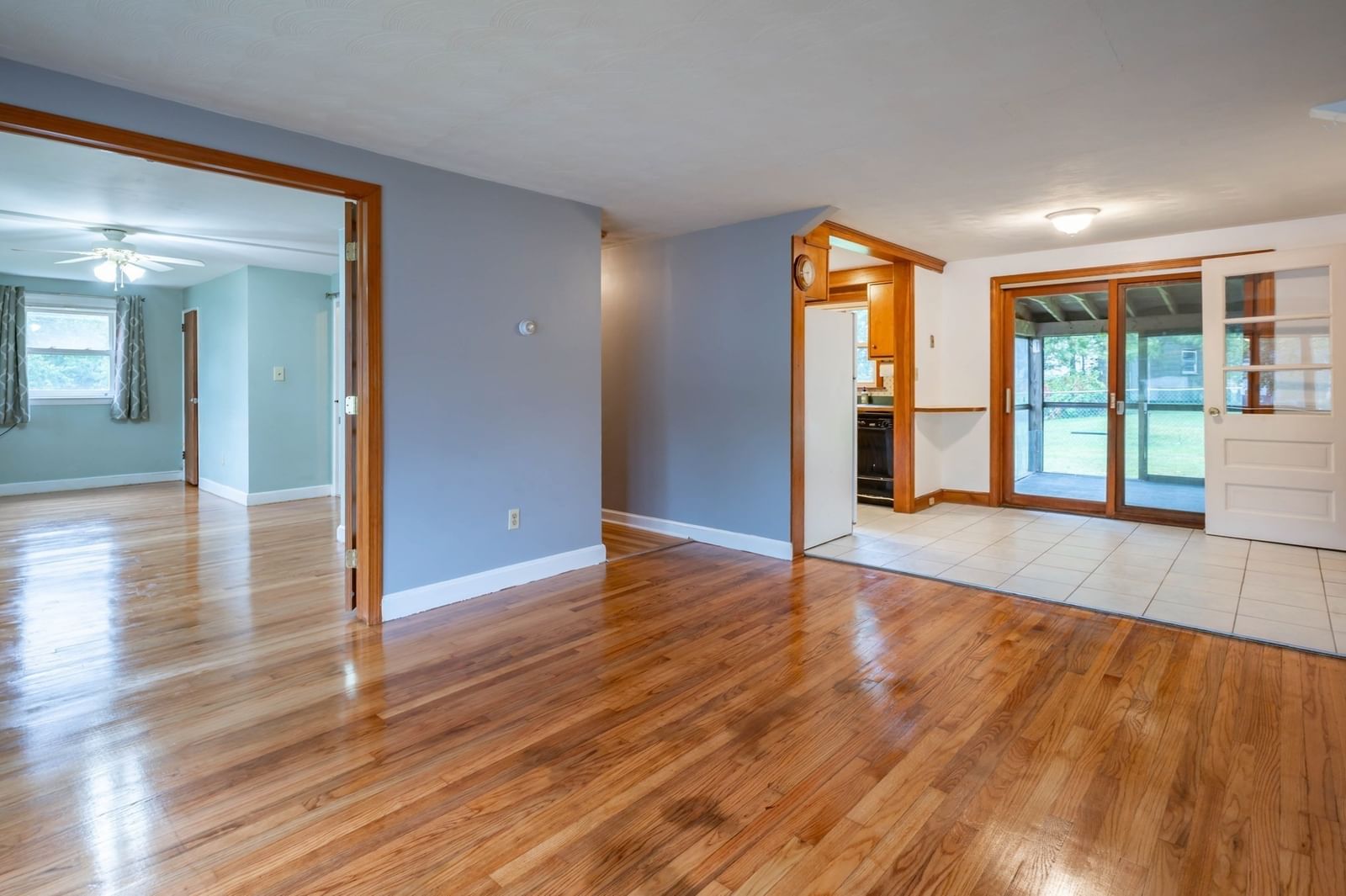 5 Martin Dr Billerica — Photo 9 of 35
