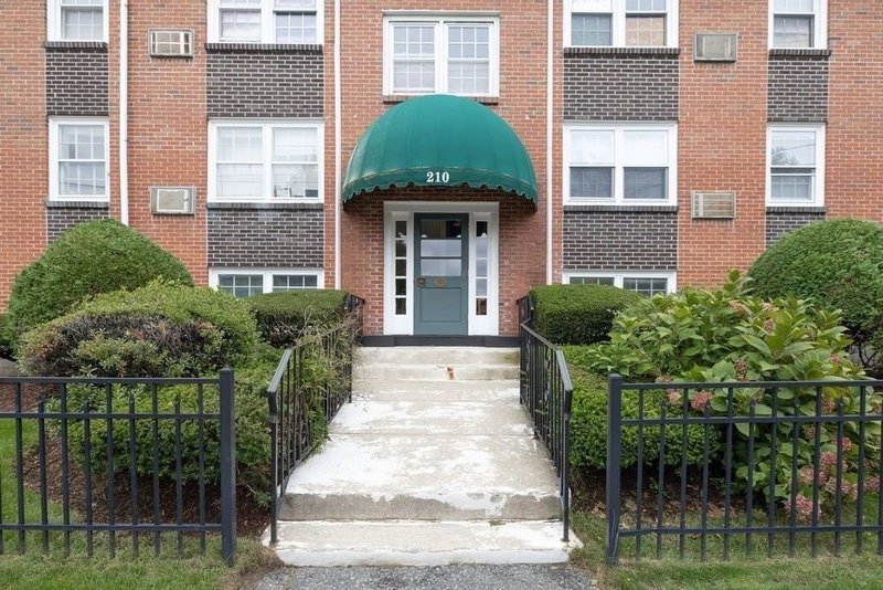 210 Hillside Ave Unit 32