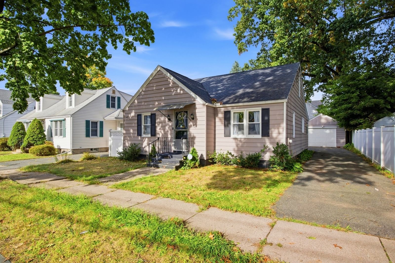 Property at 127 Shawmut St, Springfield, MA 01108