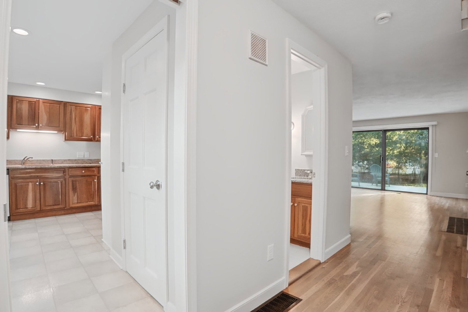 18 Muster Court #18 Lexington — Photo 14 of 28
