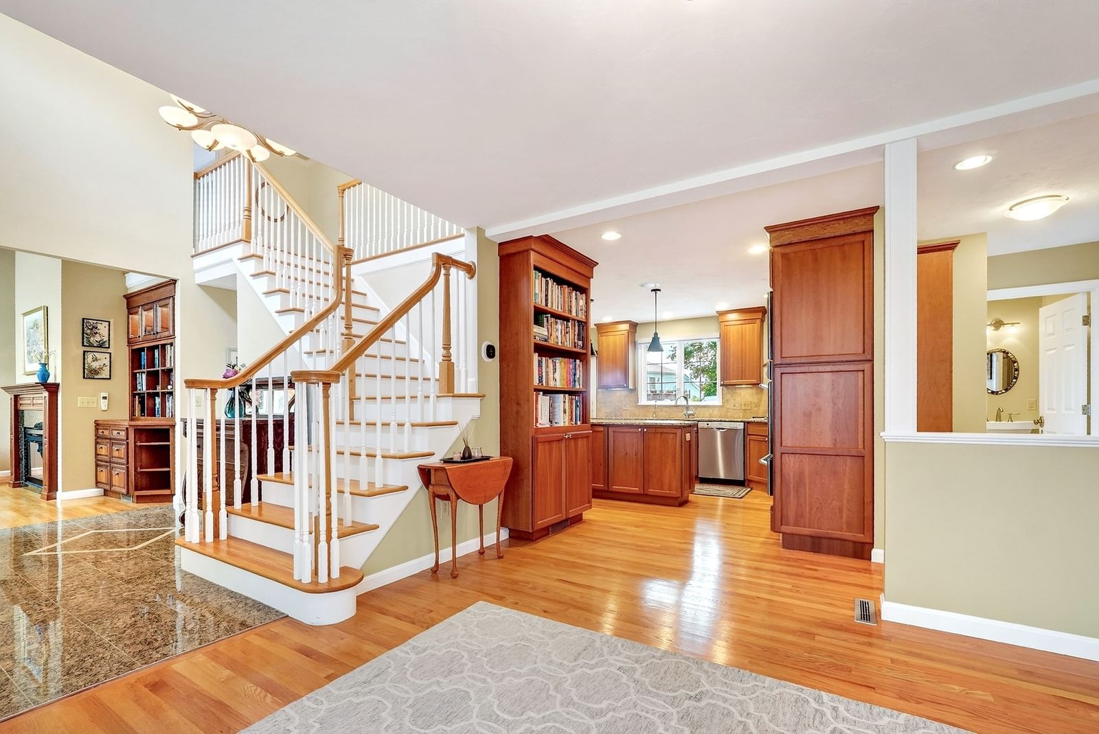 14 Mulberry Ln Canton — Photo 4 of 39