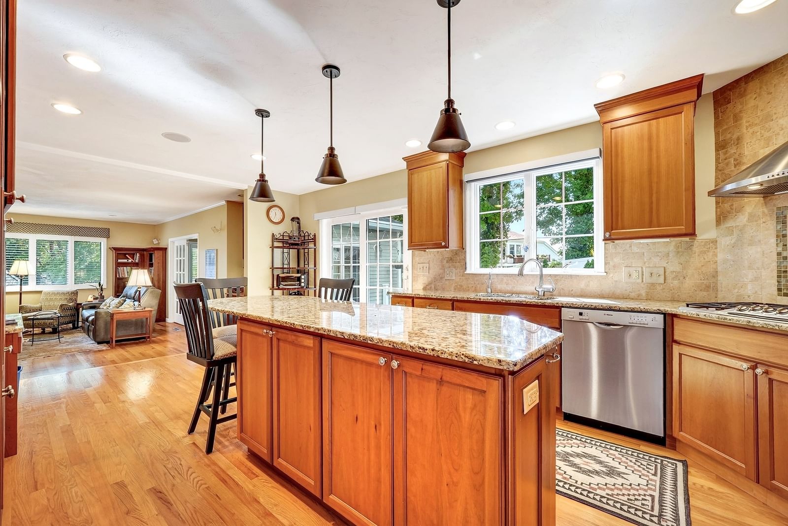 14 Mulberry Ln Canton — Photo 7 of 39