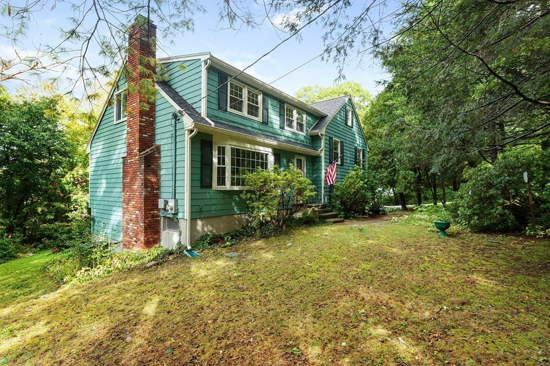 77 Warren Rd