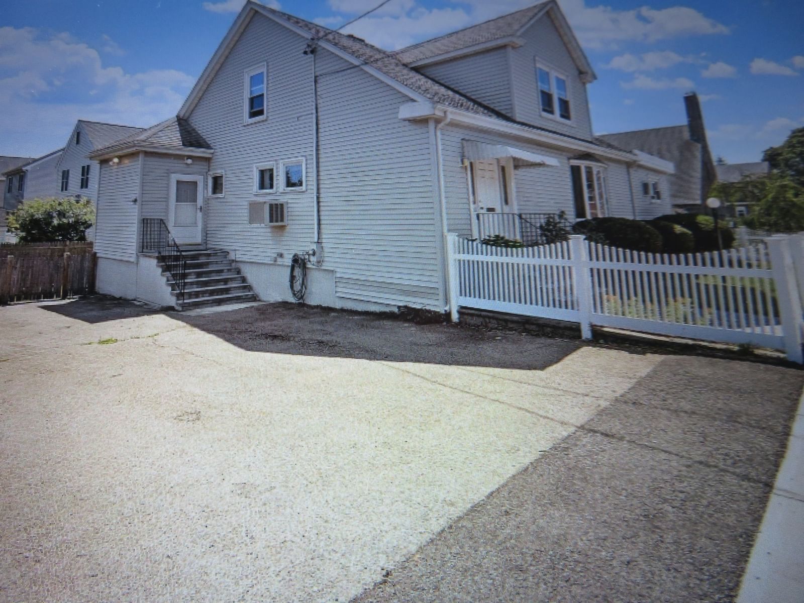 300 Manet Ave Quincy — Photo 2 of 33