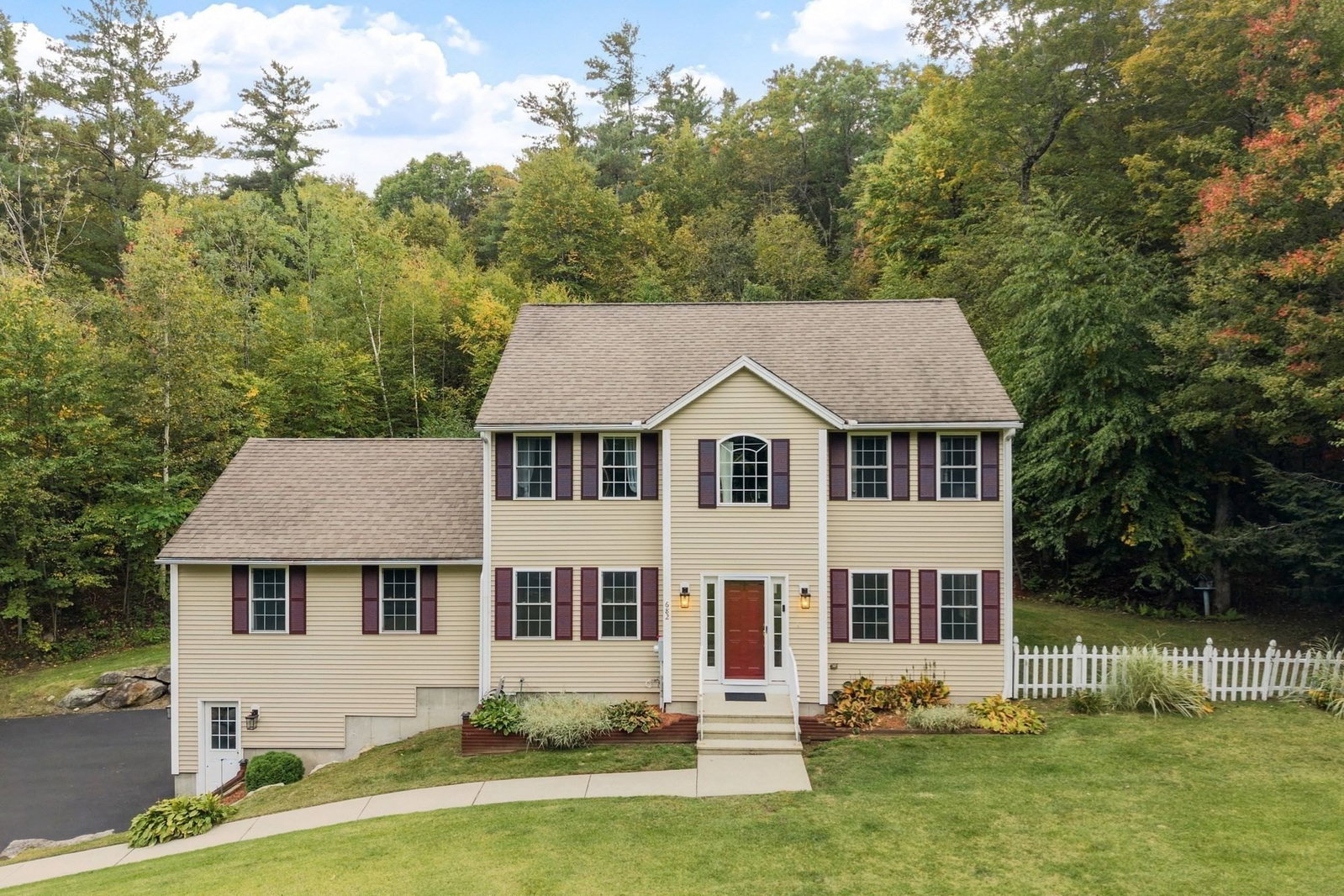 682 Ashburnham Hill Rd Fitchburg — Photo 2 of 39
