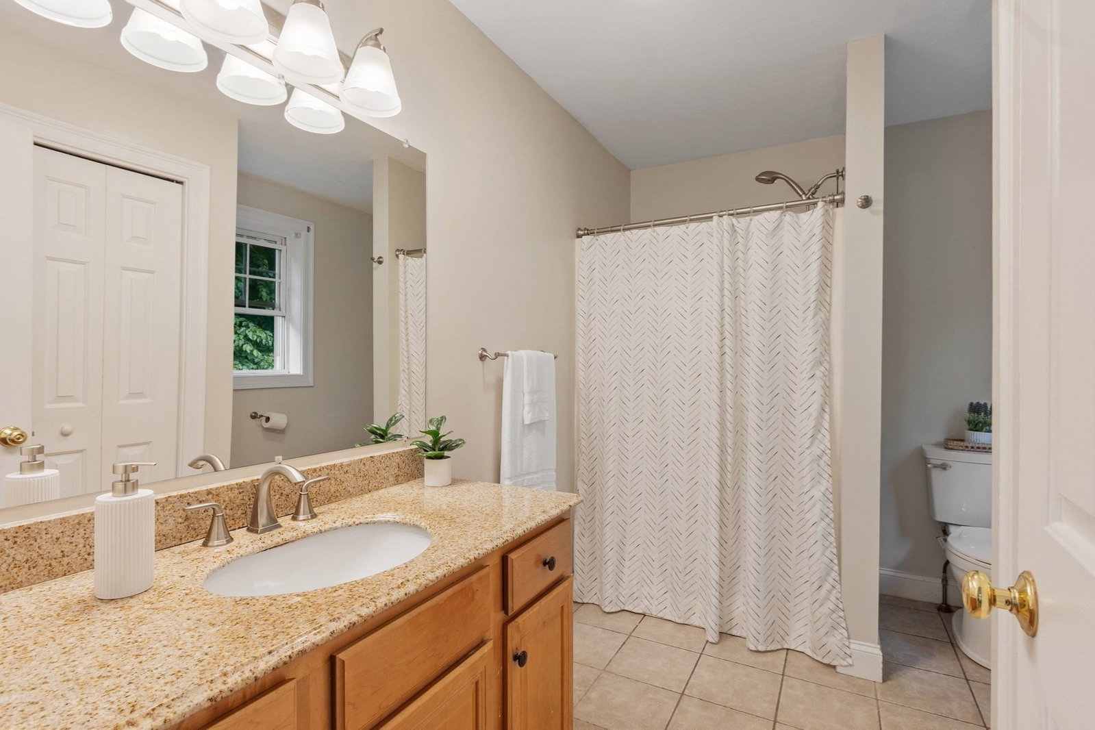 682 Ashburnham Hill Rd Fitchburg — Photo 22 of 39