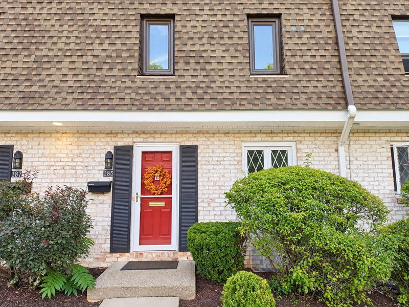185 Porter Lake Dr Unit 185