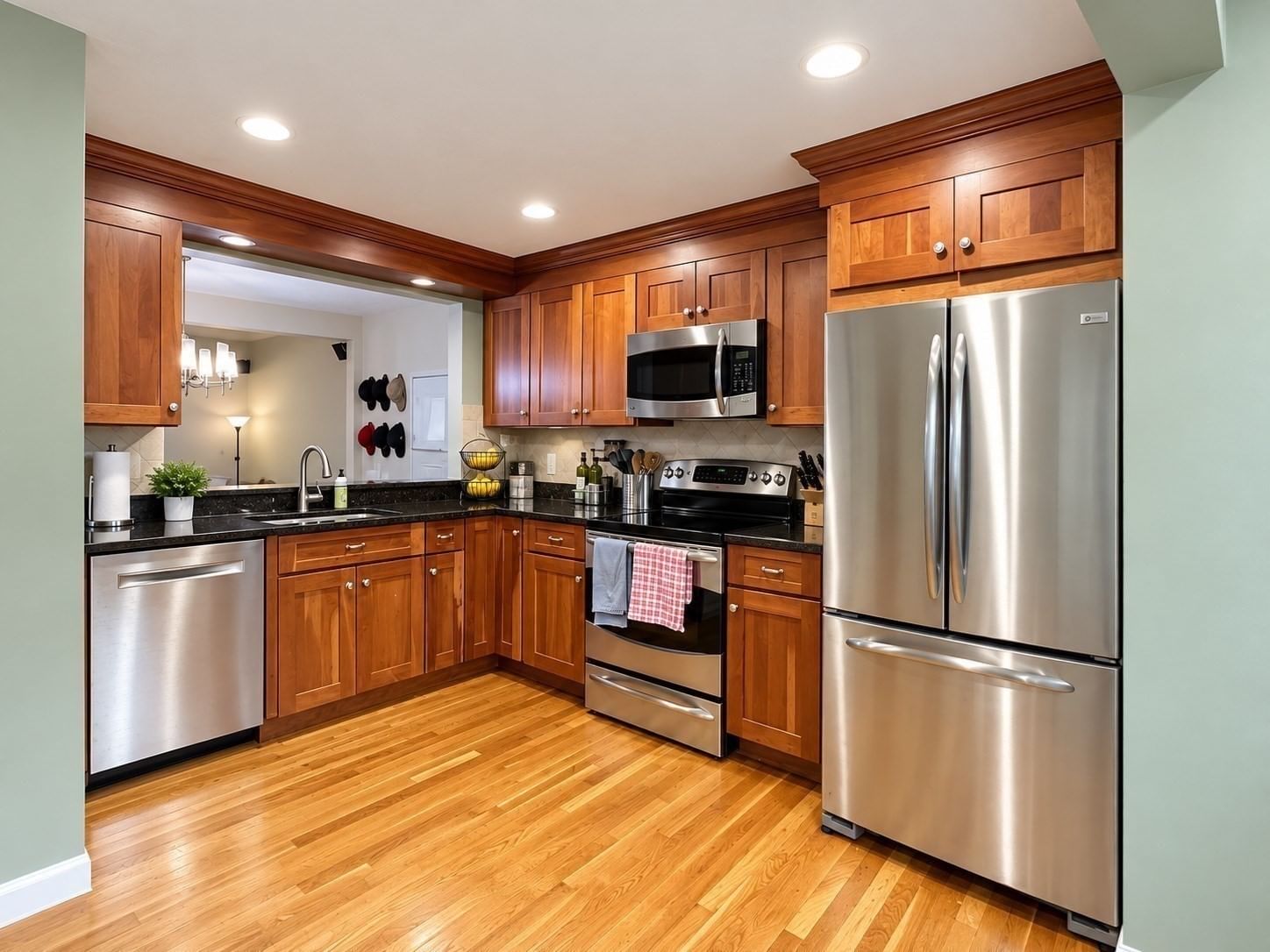 1002 Pleasant #10 Weymouth — Photo 5 of 21