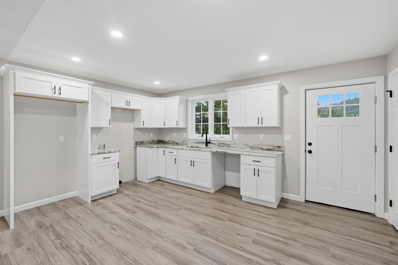 120 High Street Hardwick — Photo 3 of 36