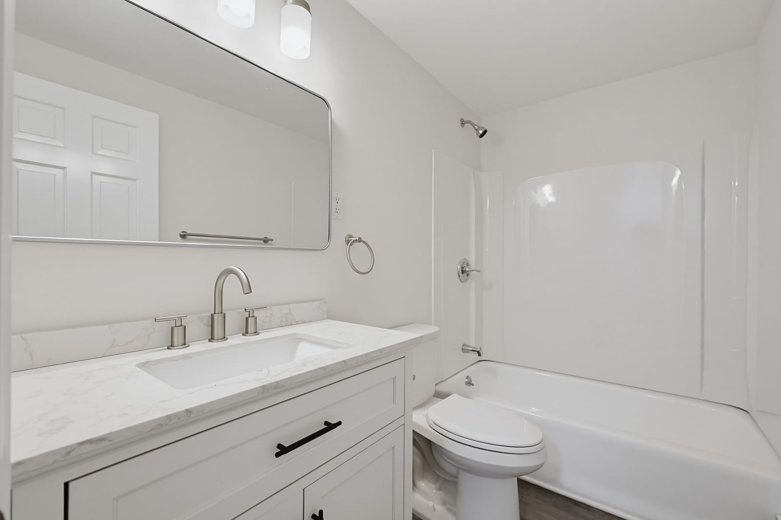 16 Westmont Cir Shrewsbury — Photo 24 of 41