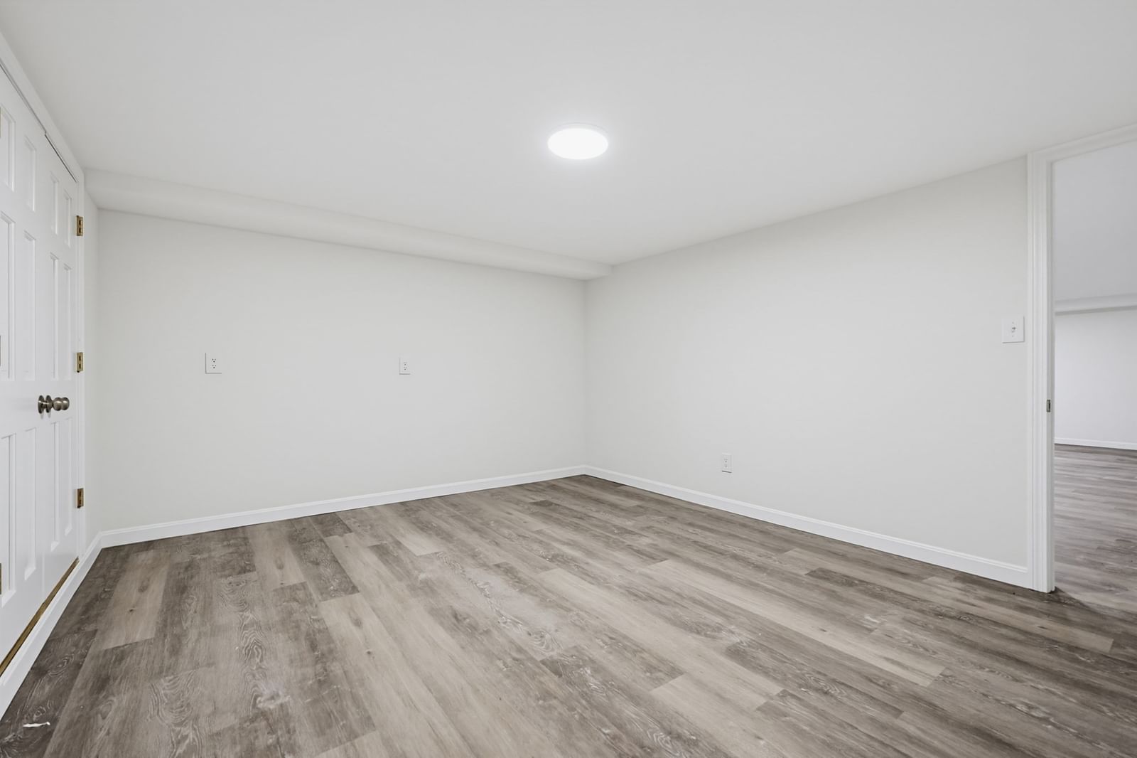 16 Westmont Cir Shrewsbury — Photo 36 of 41