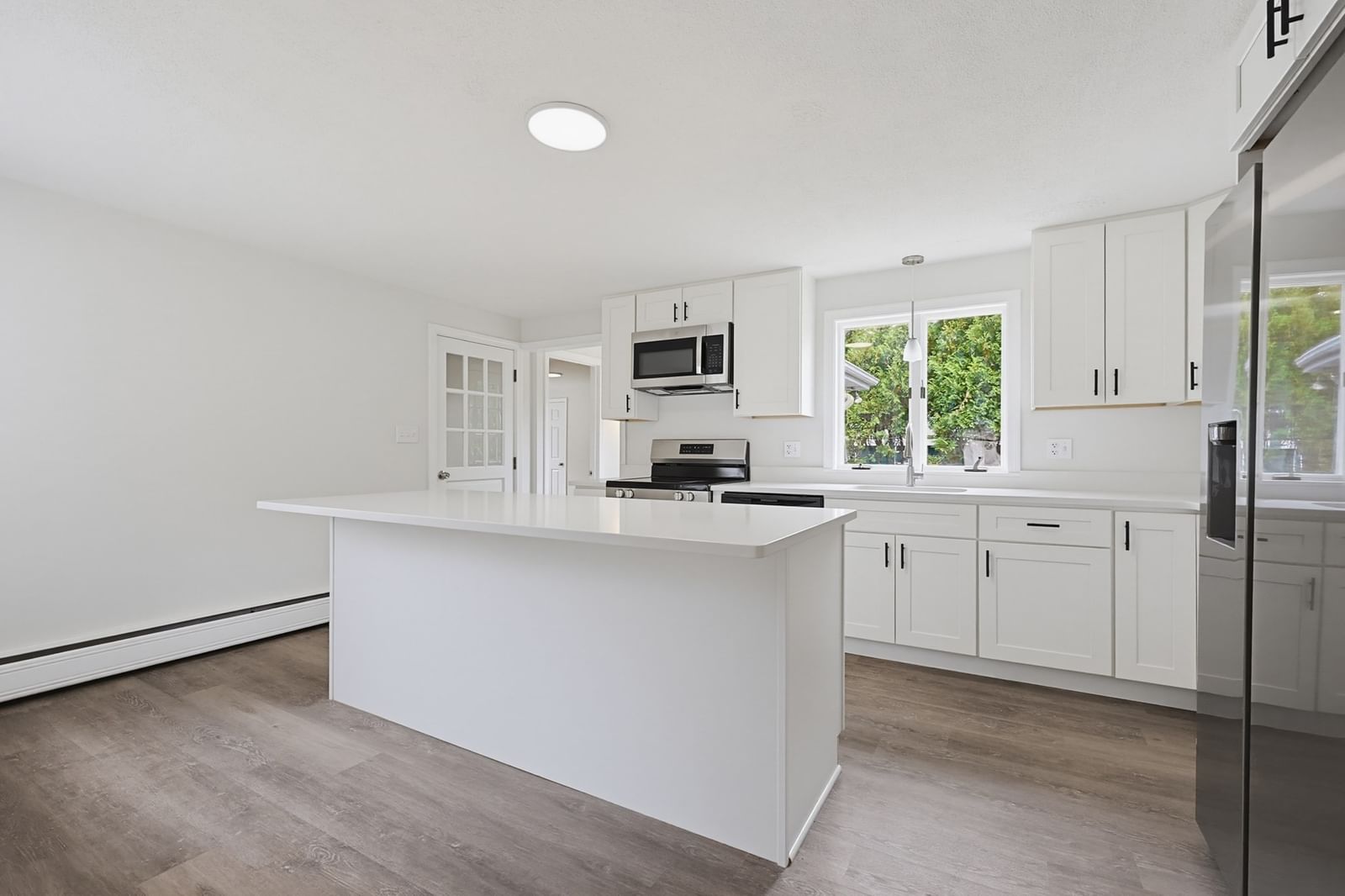 16 Westmont Cir Shrewsbury — Photo 9 of 41