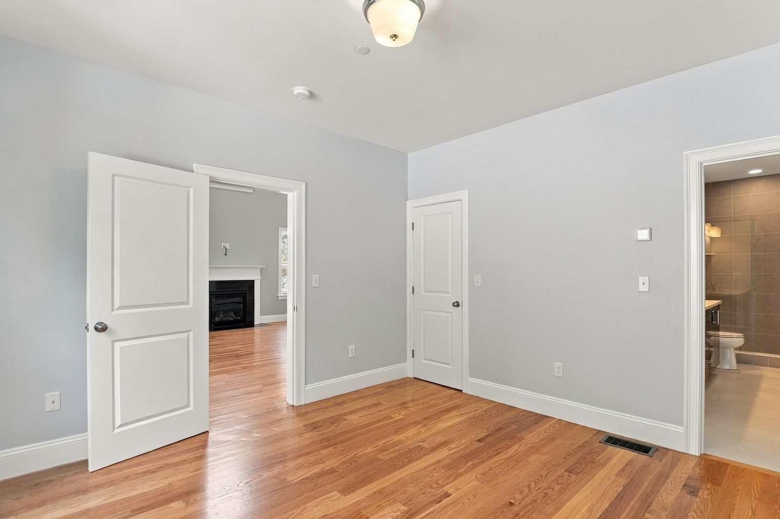 11 Caspian Circle #11 Woburn — Photo 12 of 37