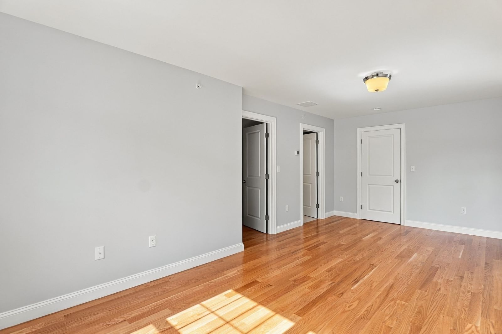 11 Caspian Circle #11 Woburn — Photo 17 of 37