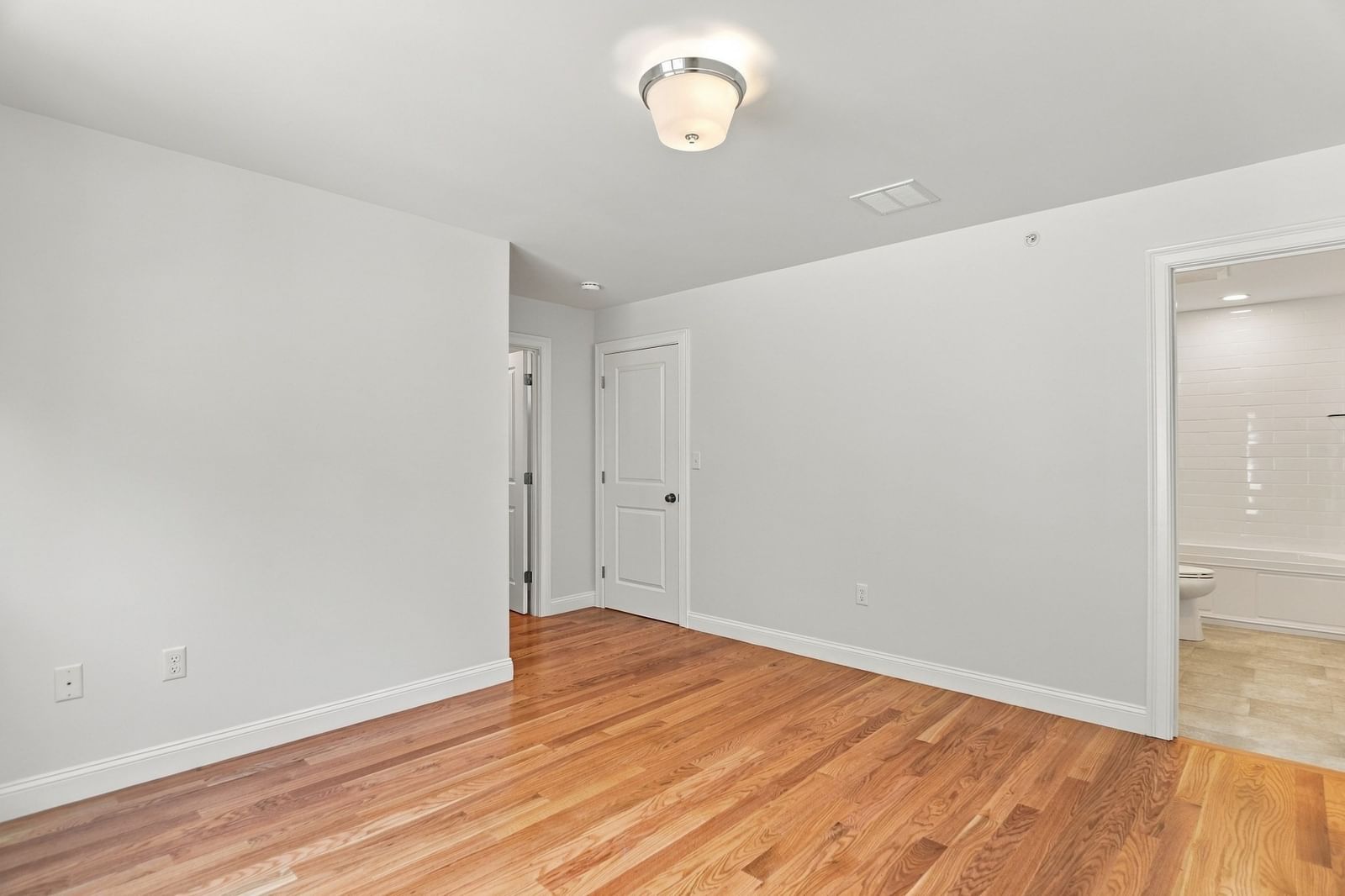 11 Caspian Circle #11 Woburn — Photo 23 of 37