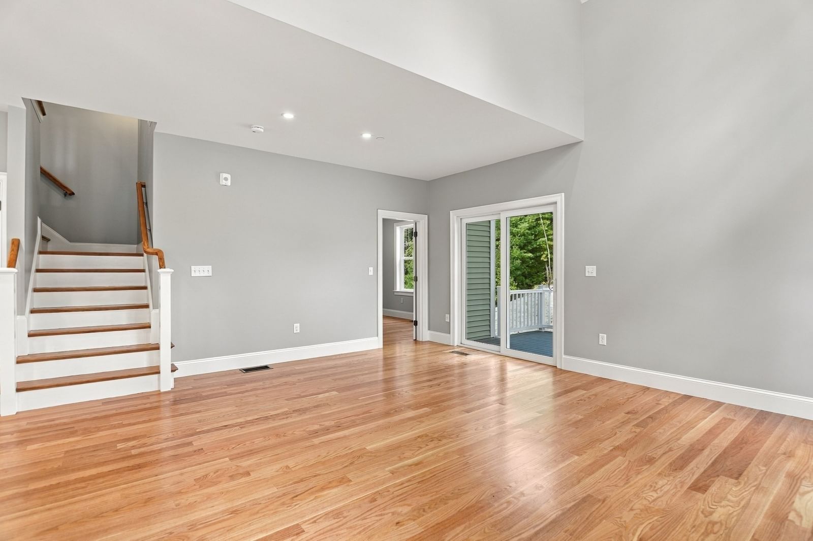 11 Caspian Circle #11 Woburn — Photo 5 of 37