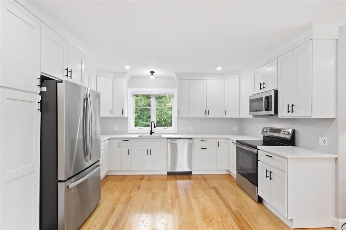 19 Digby Ave Brockton — Photo 15 of 38
