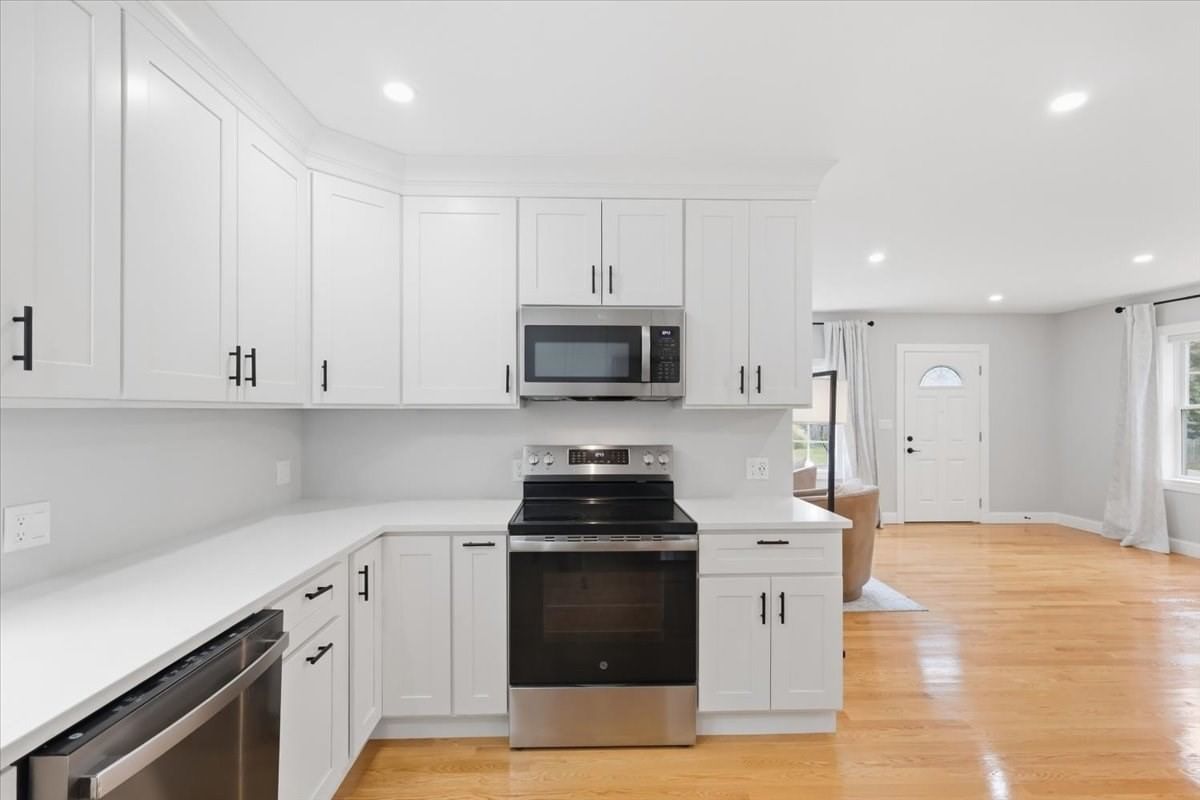 19 Digby Ave Brockton — Photo 16 of 38