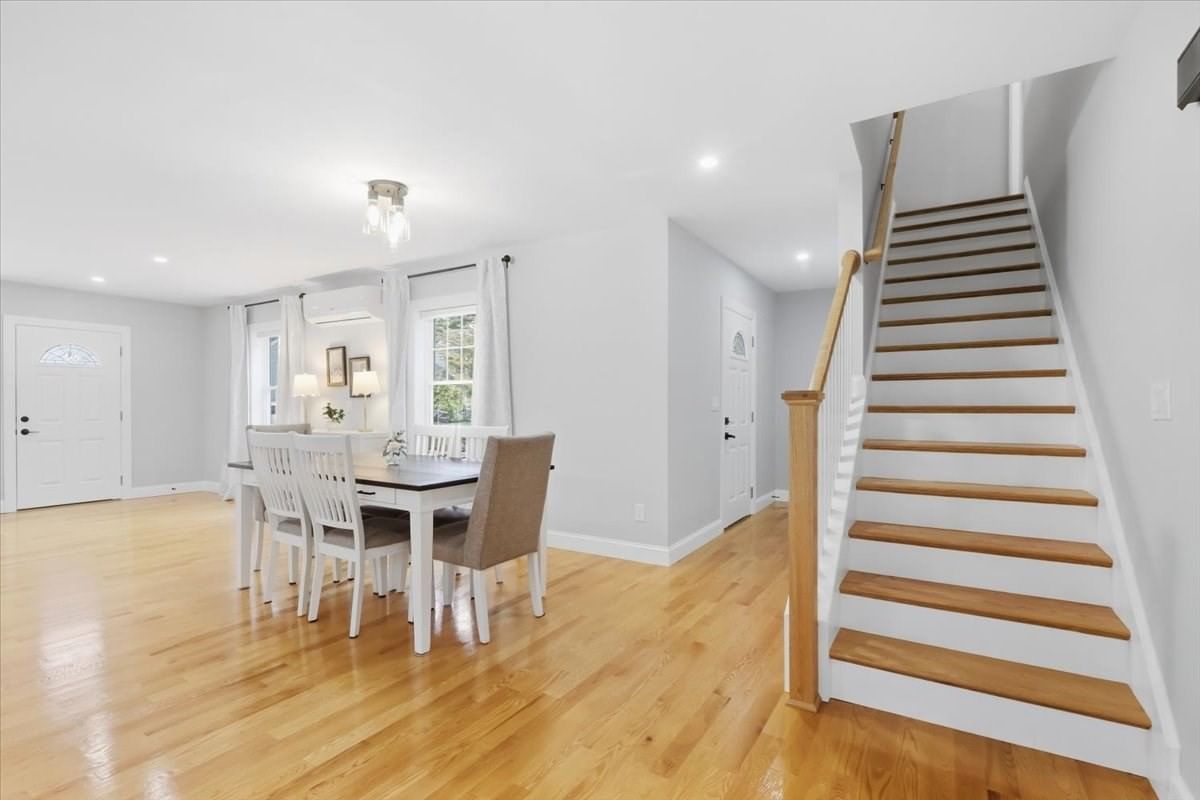 19 Digby Ave Brockton — Photo 18 of 38