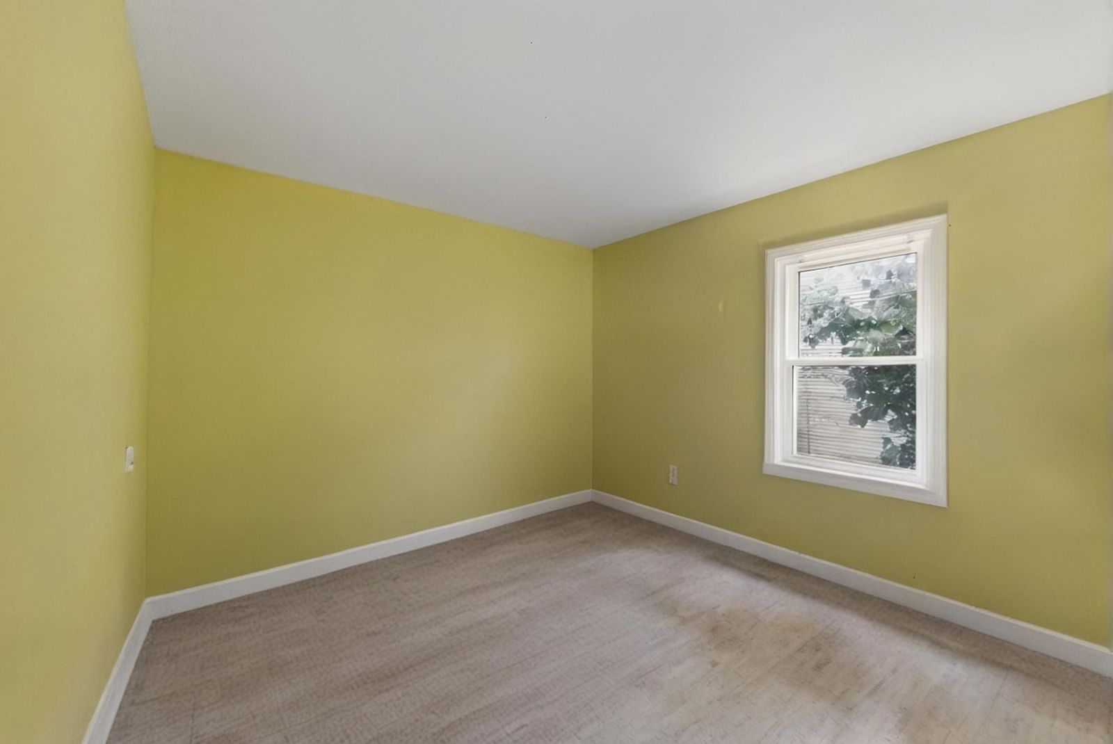 9 Walnut St #B Northampton — Photo 16 of 26