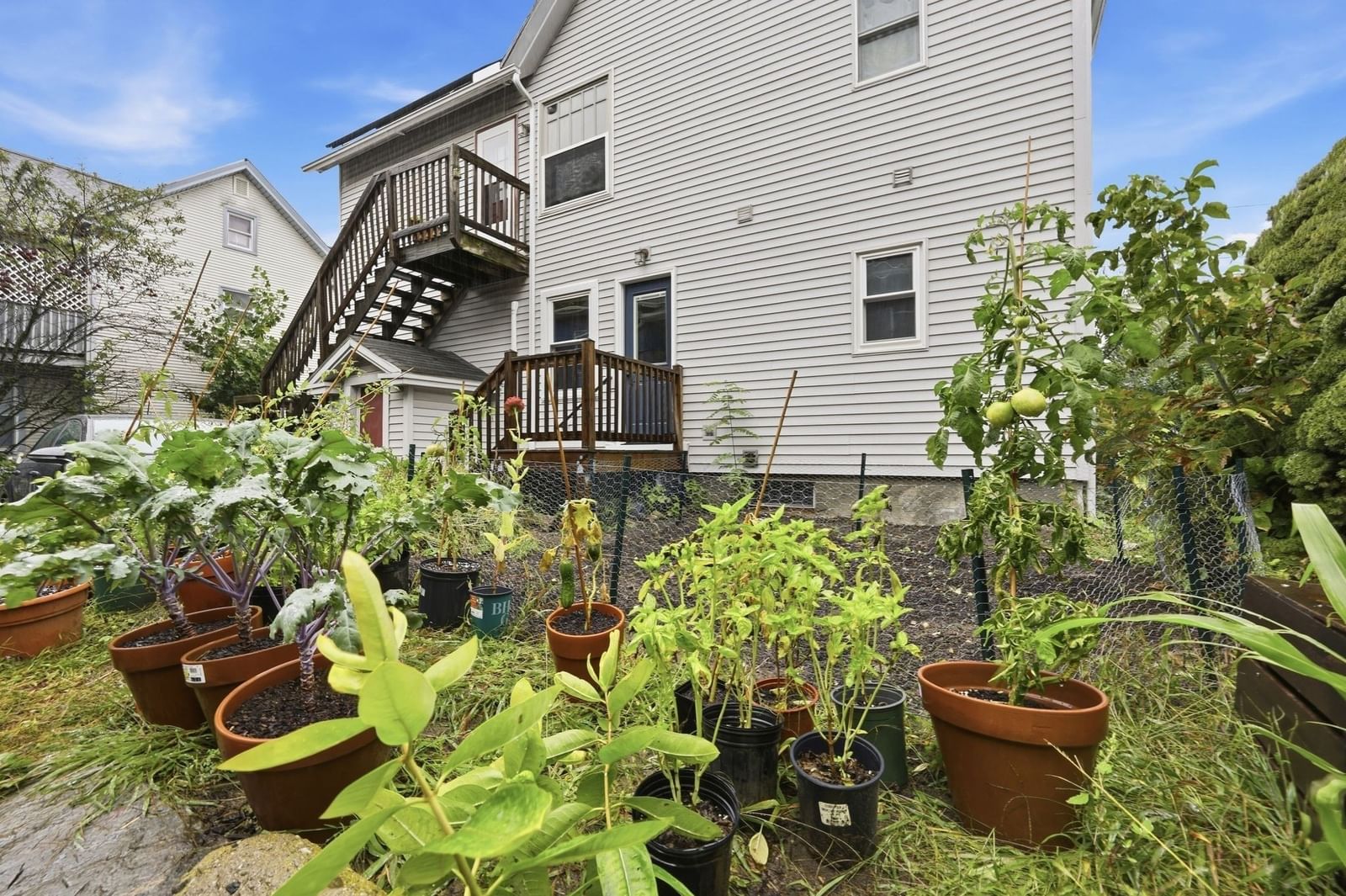 9 Walnut St #B Northampton — Photo 3 of 26