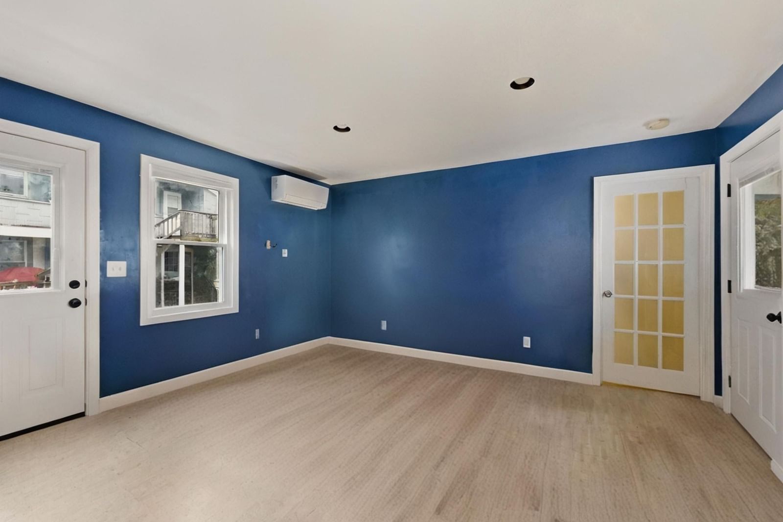 9 Walnut St #B Northampton — Photo 8 of 26