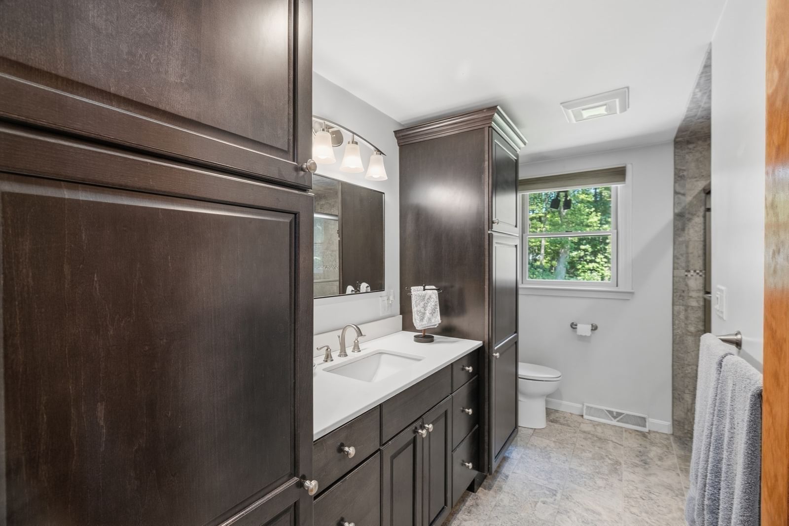 37 Bart Billerica — Photo 16 of 33