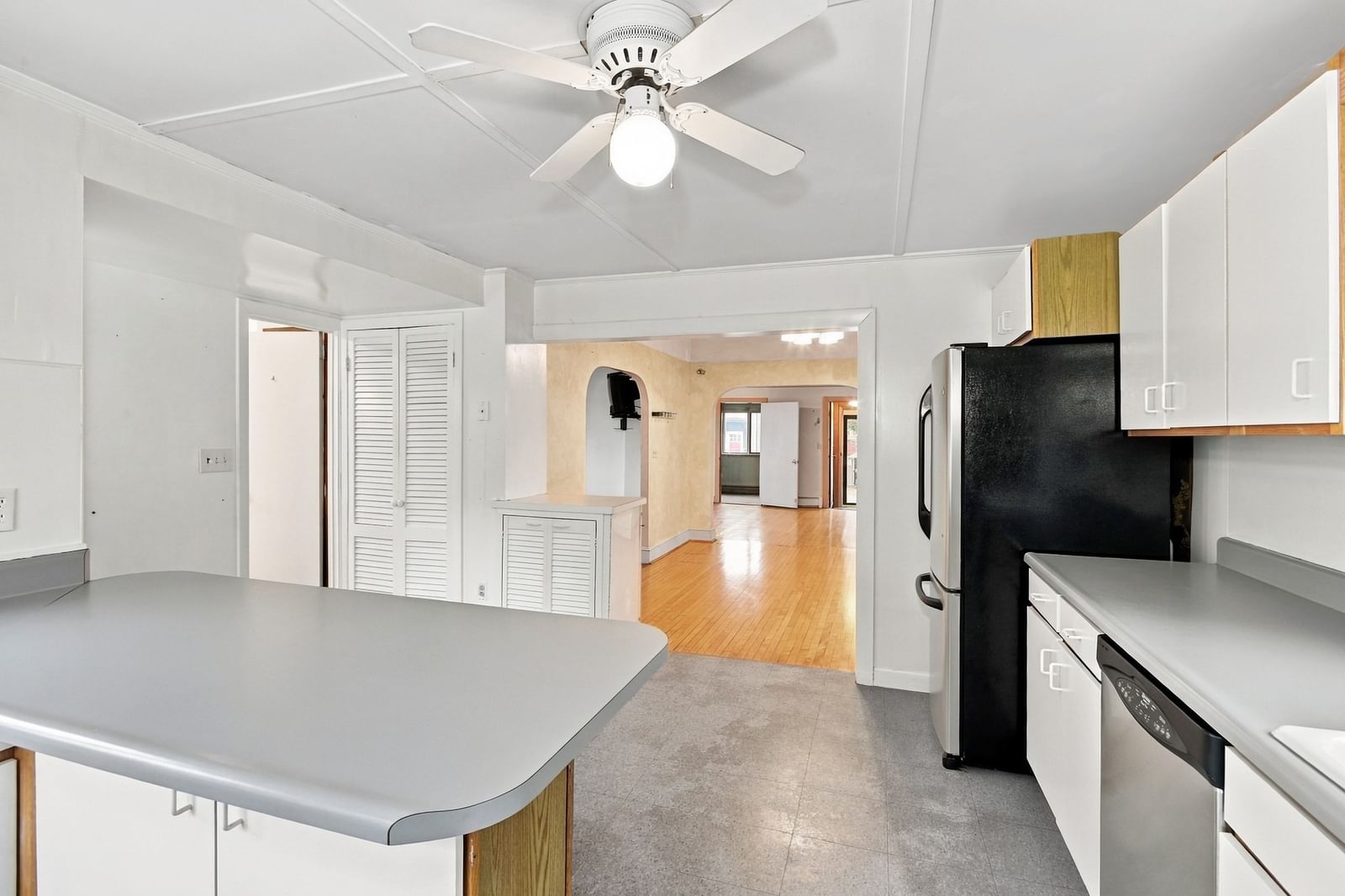 85 Pine St Swampscott — Photo 13 of 38