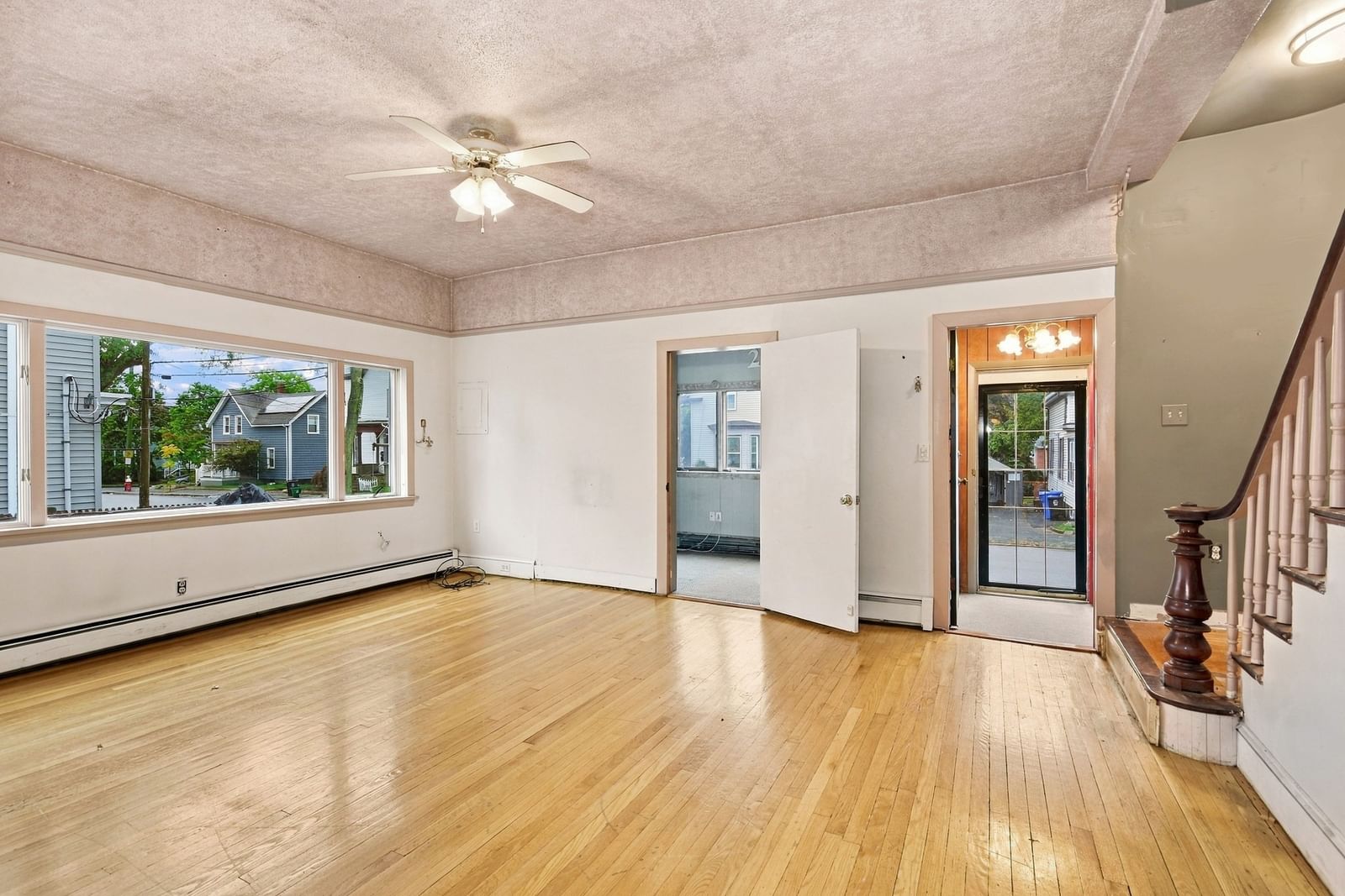 85 Pine St Swampscott — Photo 4 of 38
