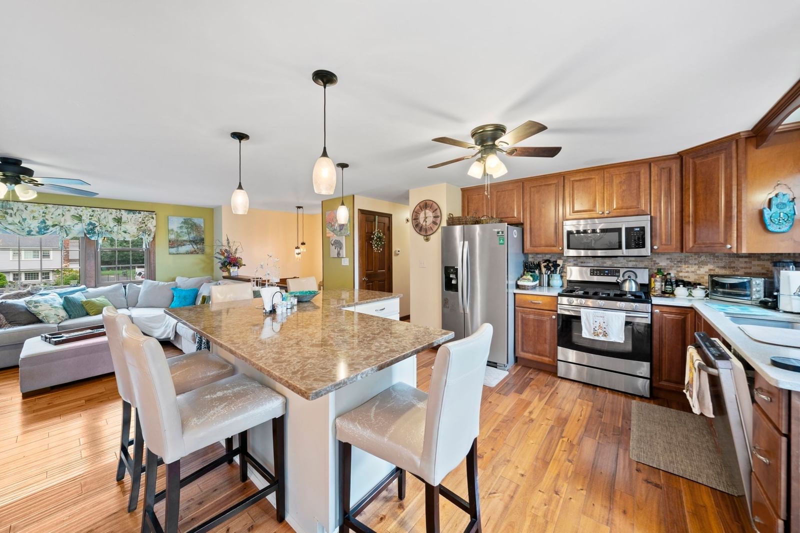 12 Liberty Rd Marshfield — Photo 6 of 31