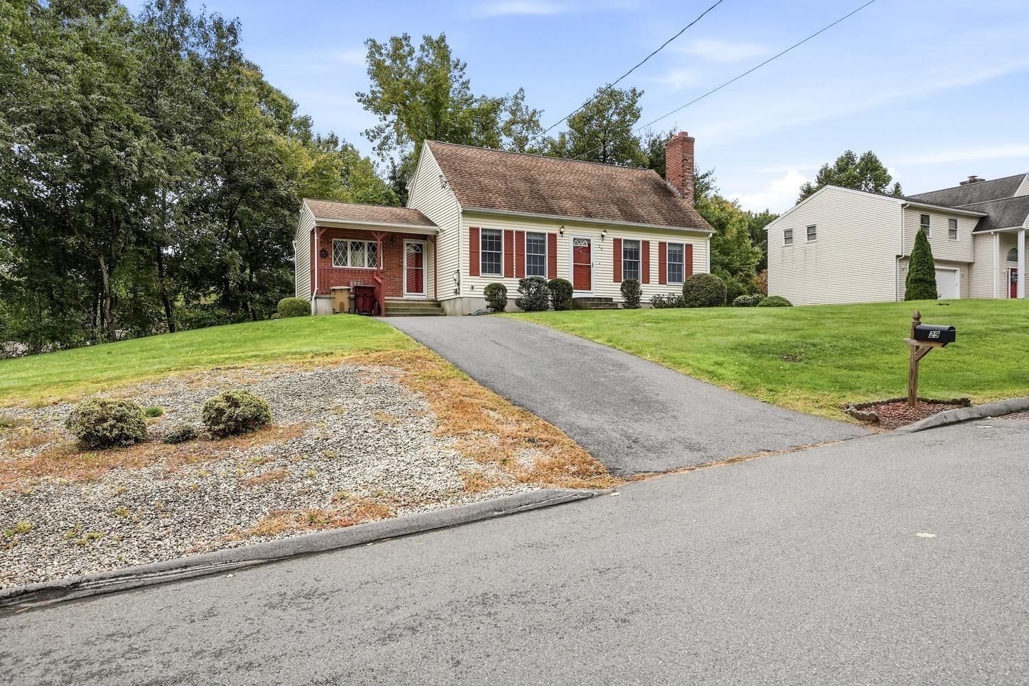 29 Hill Terrace Ludlow — Photo 3 of 33