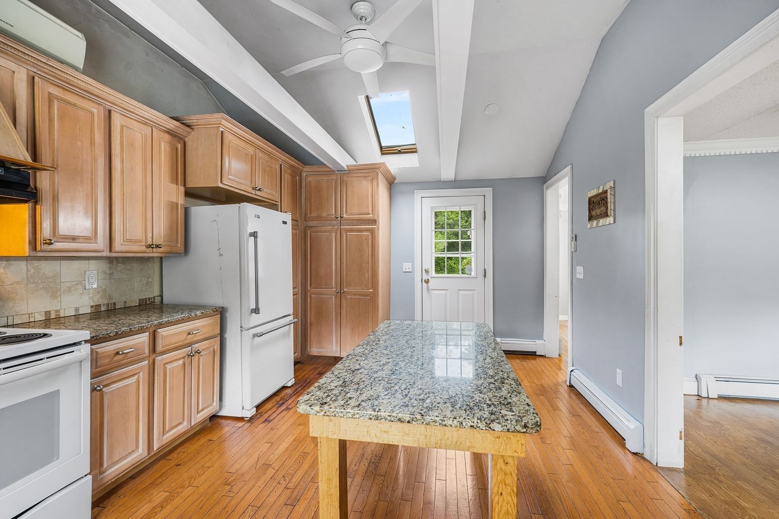 9 E Harbor Cir Falmouth — Photo 11 of 39
