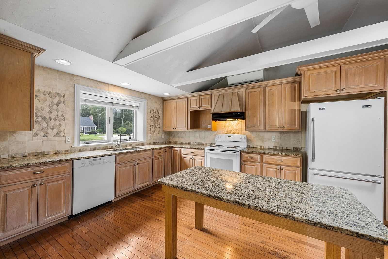 9 E Harbor Cir Falmouth — Photo 9 of 39