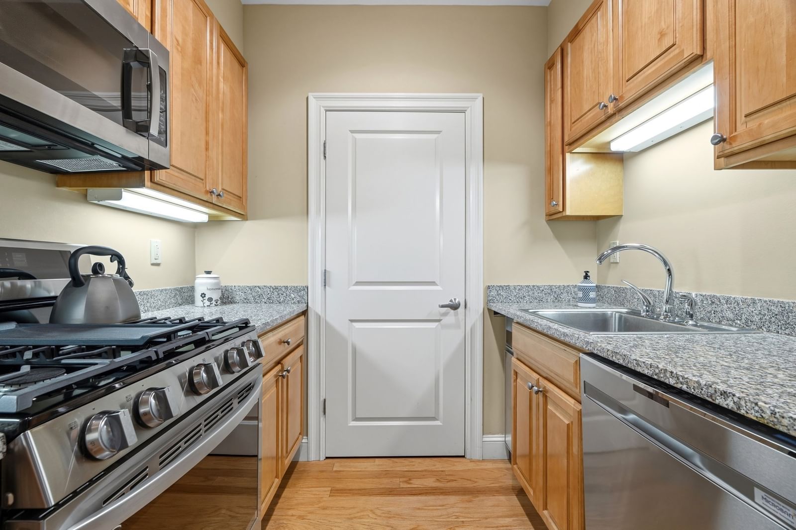 1723 Washington St #410 Boston — Photo 9 of 22