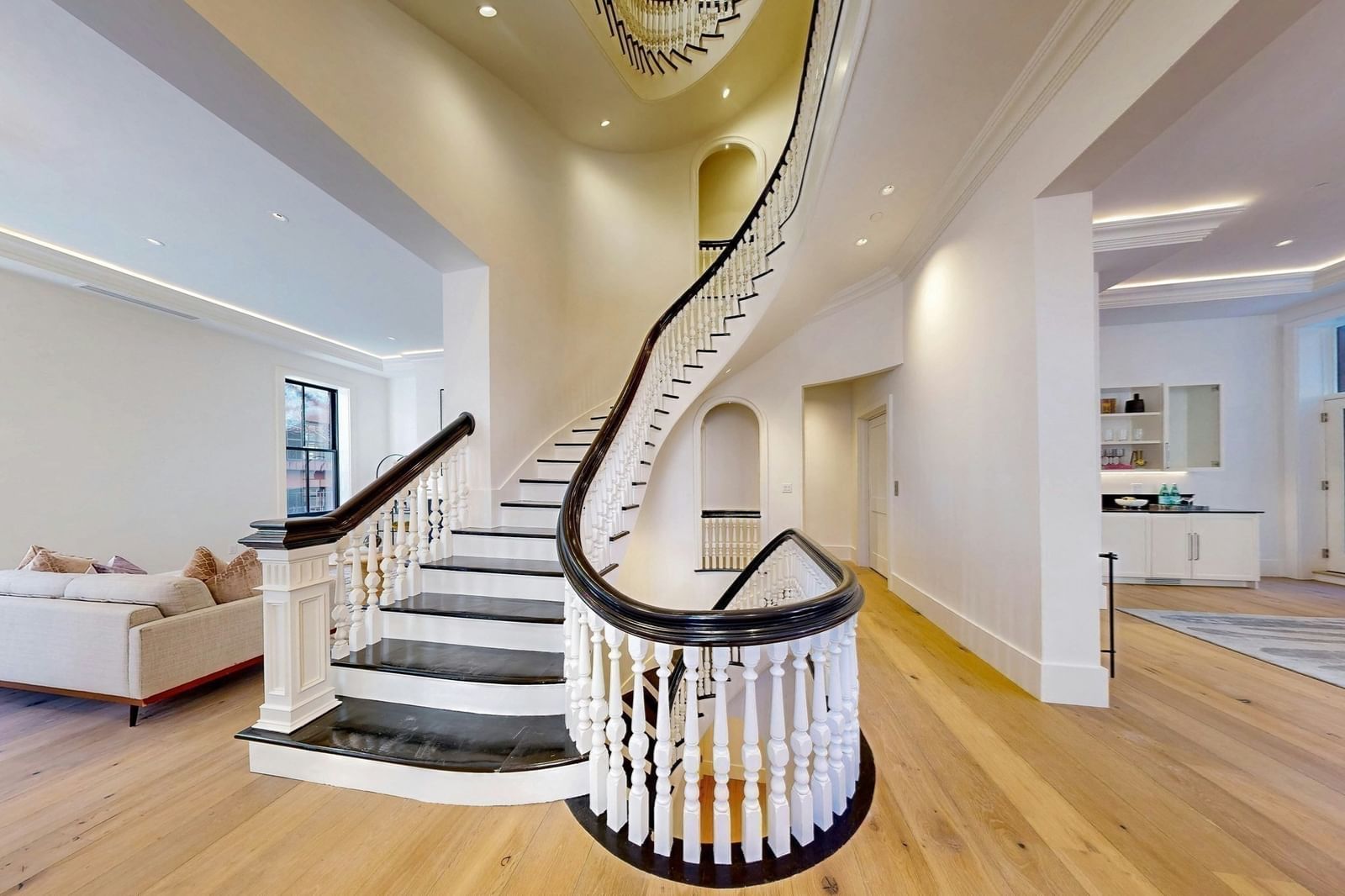 57 Hancock St Boston — Photo 19 of 42